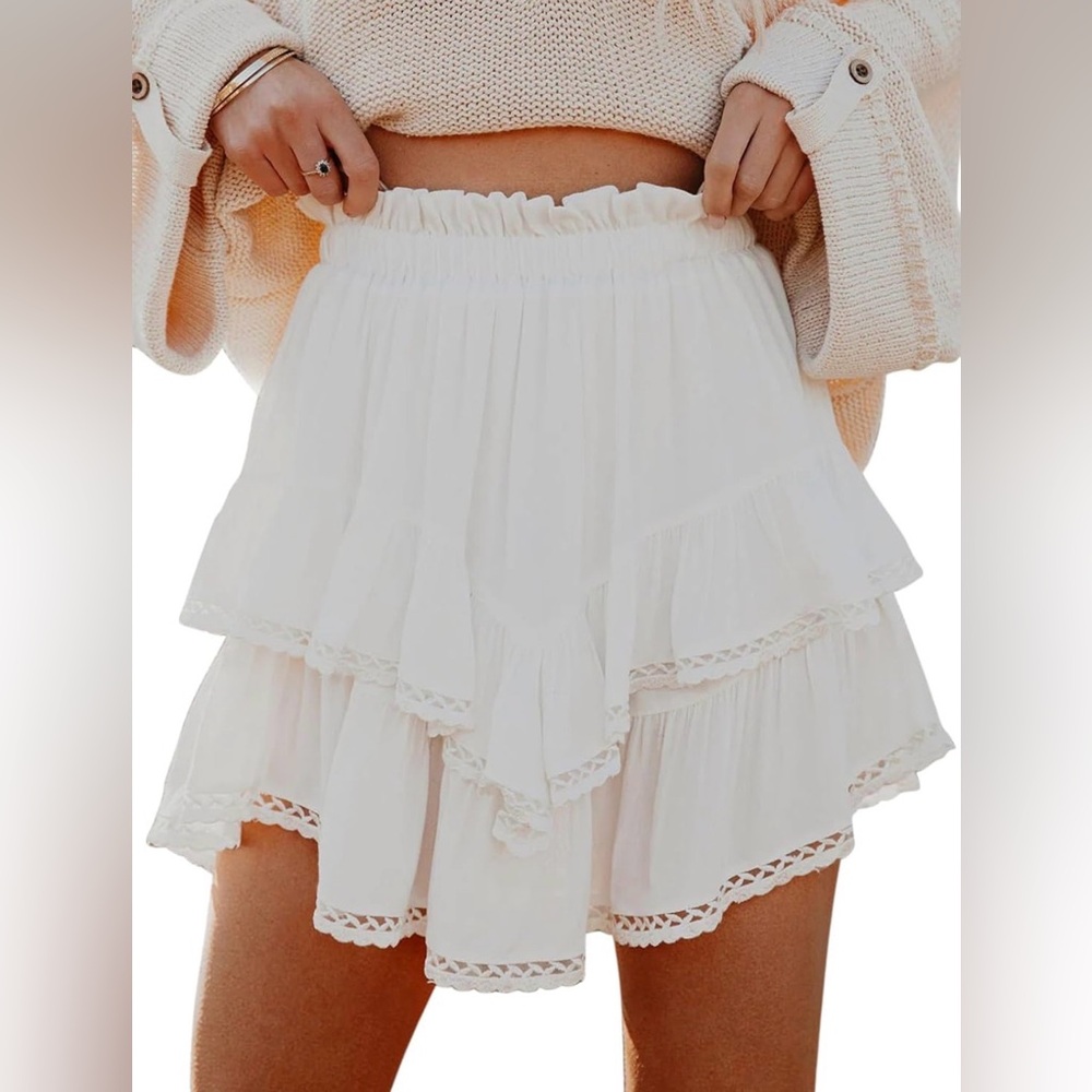 NWOT Flowy Ruffled Skort